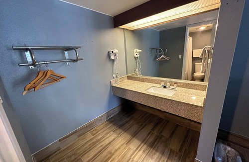 Wetmore Hotel | Home Suites Hill Country