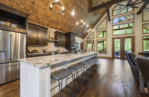 Hochatown Cabin | Home Sweet 'Homa: Rustic Chic Luxury- 5 Bedroom Cabin w/ALL Amenities!