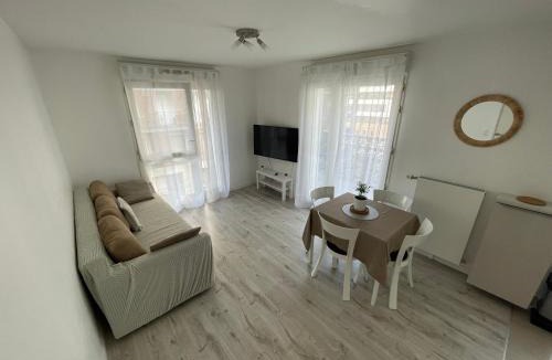 Noisy-le-Grand Apartment | Home Sweet Home