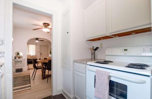 Sunnyside House | Home Sweet Home - Loft 3 BR - 1 BA WIFI SMART TV