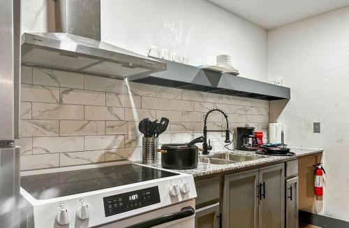 Pryor Apartment | Home Sweet Stay 3BR Home in Pryor OK