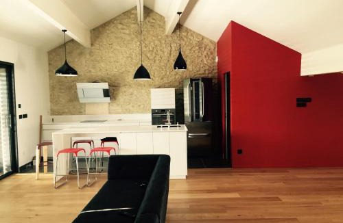 Auch Apartment | Home Town Center