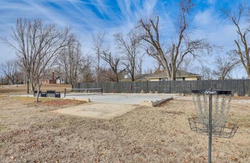 Nevada House | Home w/Pickleball Court, 3 Mi to Nevada Speedway!