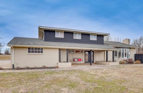 Nevada House | Home w/Pickleball Court, 3 Mi to Nevada Speedway!
