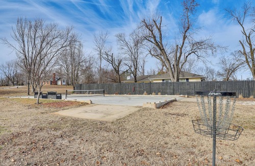 Nevada House | Home w/Pickleball Court, 3 Mi to Nevada Speedway!