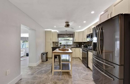South Corals House | Home w/pool By Dream Vacation OP Cabana