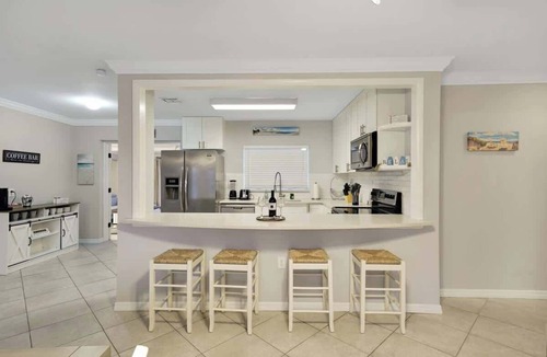 Deerfield Beach House | Home w/pool By Dream Vacation unit DFS
