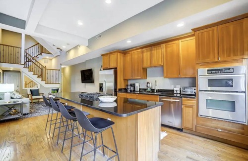 Mount Adams House | Home w/Rooftop Terrace Cincinnati