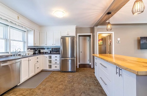 Rosemount House | Home⭐Wifi⭐Netflix⭐Parking⭐Laundry⭐Walk2Everything