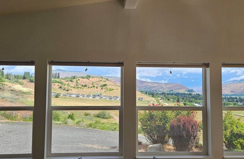 West Wenatchee House | Home with a View in a Serene Setting