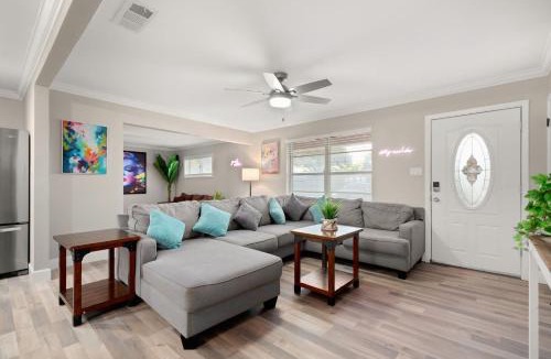 Lackland Terrace House | Home with pool and Hot tub in central San Antonio