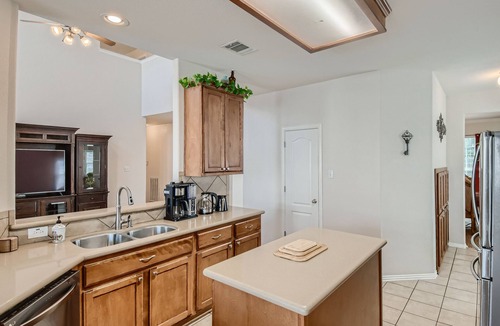 Forest Oaks House | Home with private pool rents for longer term stay