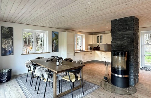 Nibe House | Home with red deer on 23 hectares of natural land