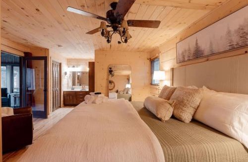 Piney Flats House | Home with Sauna & Hot Tub & Lake Access
