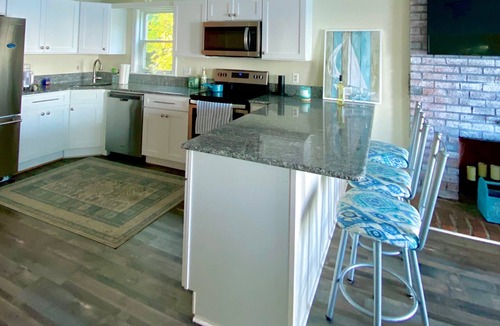 Plymouth House | Home with spectacular panoramic ocean views from a bluff high above Cape Cod Bay
