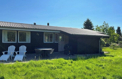 Hundested House | Home with wild garden near the sea