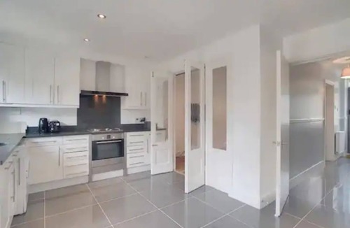 Isle of Dogs House | Home Within The City