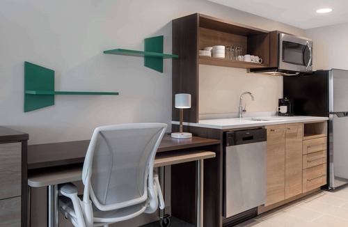 Downtown Jacksonville Hotel | Home2 Suites By Hilton Jacksonville Downtown