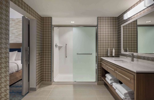 Holly Hotel | Home2 Suites by Hilton Austin East Side 5th Street