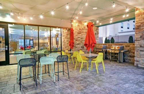 Beloit Hotel | Home2 Suites By Hilton Beloit