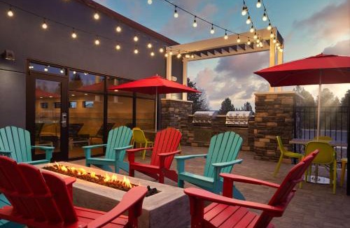 Larkspur Hotel | Home2 Suites By Hilton Bend, Or