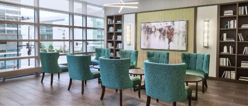 Near South Side Hotel | Home2 Suites By Hilton Chicago McCormick Place