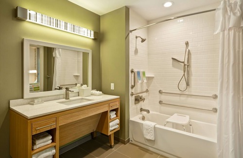 Old East Dallas Hotel | Home2 Suites by Hilton Dallas Downtown at Baylor Scott & White
