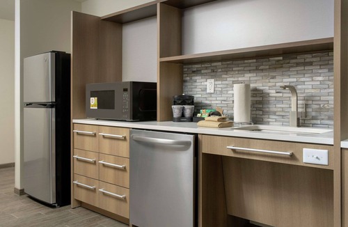 Edison Hotel | Home2 Suites by Hilton Edison