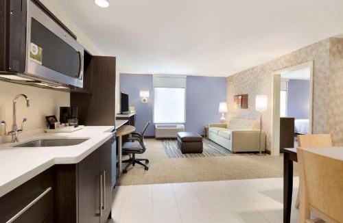 Deco Hotel | Home2 Suites by Hilton Houston Willowbrook