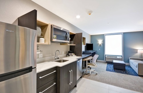 Jackson Hotel | Home2 Suites by Hilton Jackson MI