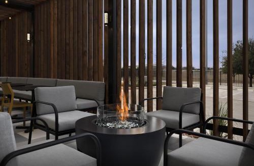 Taylor Hotel | Home2 Suites By Hilton Taylor