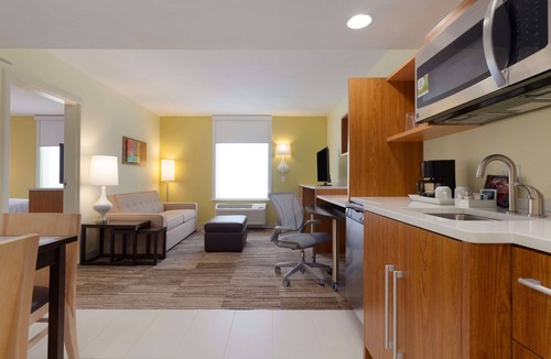 Champaign Hotel | Home2 Suites by Hilton Champaign/Urbana