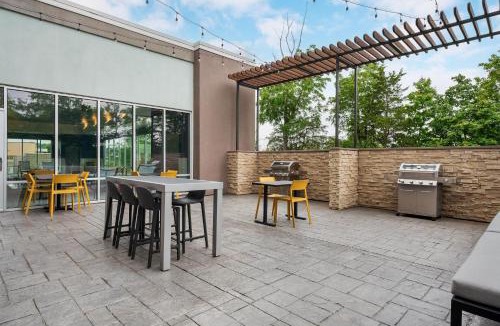 Willowville Hotel | Home2 Suites By Hilton Cincinnati Eastgate