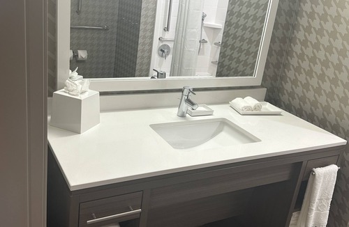 Mount Pleasant Hotel | Home2 Suites By Hilton Racine