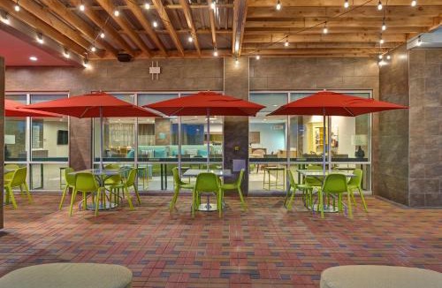 Central City Hotel | Home2 Suites Corpus Christi Southeast, Tx