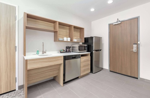 West Dallas Hotel | Home2 Suites Dallas I-30 Cockrell Hill