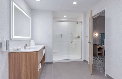 West Dallas Hotel | Home2 Suites Dallas I-30 Cockrell Hill