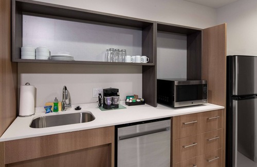 Raynham Hotel | Home2 Suites Raynham/Taunton, MA