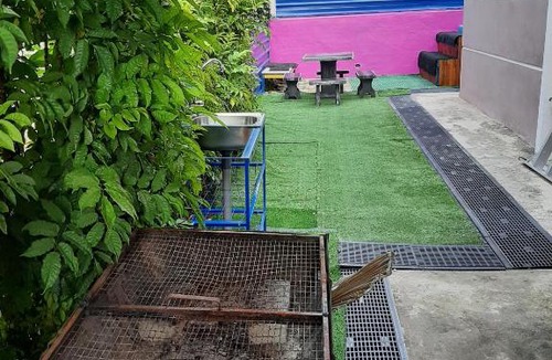 Rembia House | Home2stay Hayyan Muslim Pool