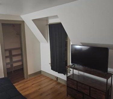 Middletown House | HomeAwayFromHomeMassena