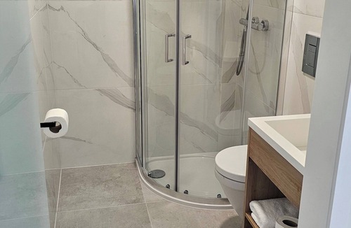 Park Royal Hotel | Homefield Lodge