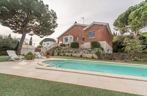 Sant Vicenc de Montalt Villa | HomeHolidaysRentals Gema