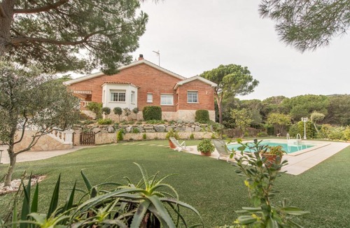 Sant Vicenc de Montalt Villa | HomeHolidaysRentals Gema
