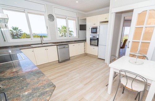 Santa Susanna Apartment | HomeHolidaysRentals Openmar - Costa Barcelona
