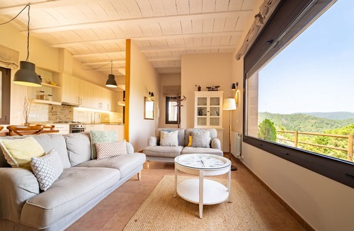 Collsacreu Villa | HomeHolidaysRentals Paz - Costa Barcelona