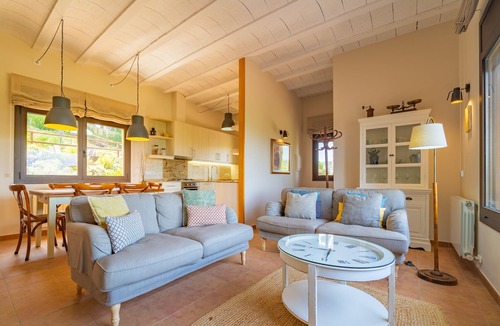 Collsacreu Villa | HomeHolidaysRentals Paz - Costa Barcelona