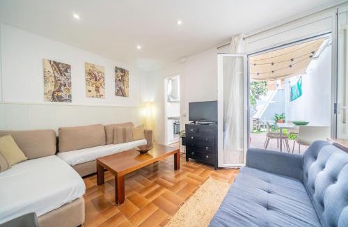 Calella House | HomeHolidaysRentals Arlene