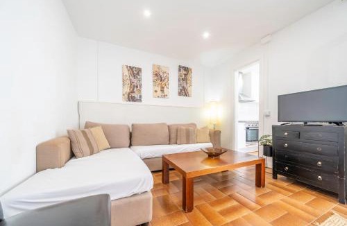 Calella House | HomeHolidaysRentals Arlene
