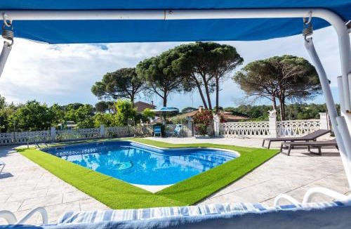 Tordera Villa | HomeHolidaysRentals Corts