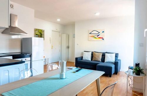 Barajas Apartment | Homely 2 Bedroom Apartment in Barajas